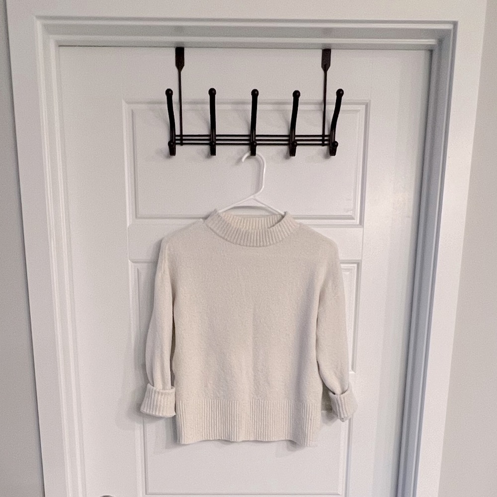 LOFT IVORY SWEATER